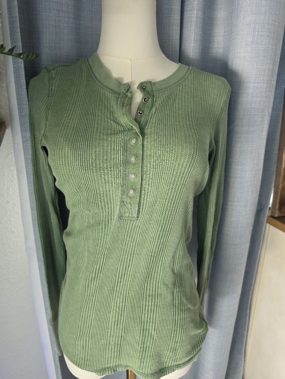 Aerie Henley